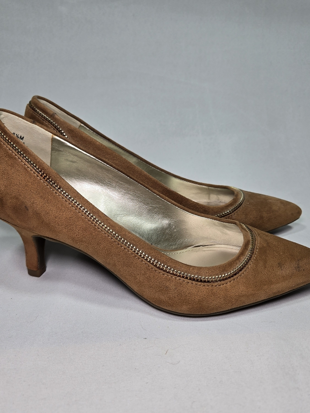 Anne Klein Brown Vegan Suede Kitten Heels Womens 6.5 Zipper Detail Moto iflex